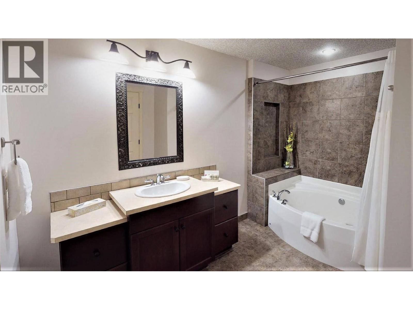 #523 B 500 BIGHORN BOULEVARD - 25