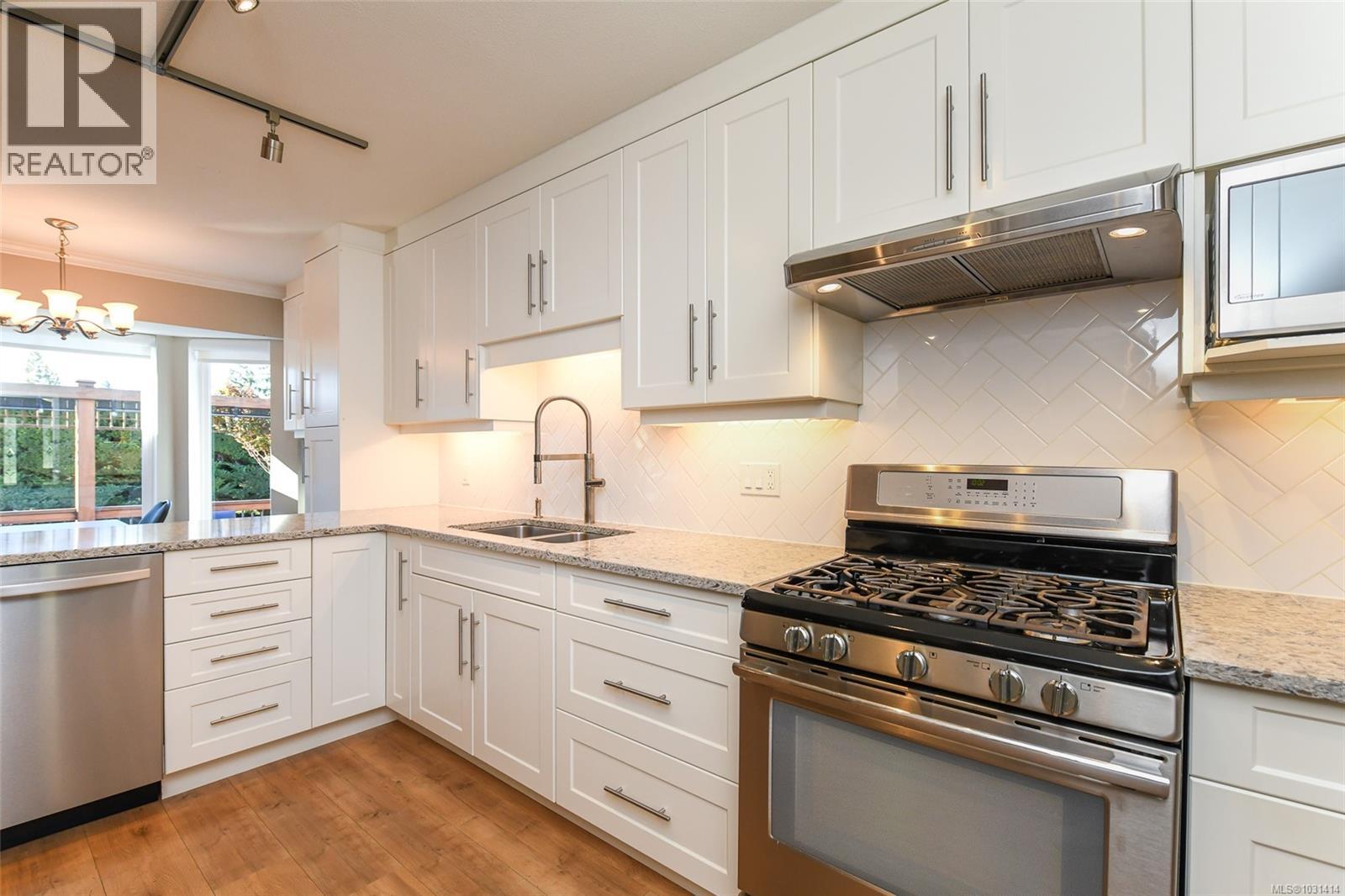 2175 Bolt Ave, Comox