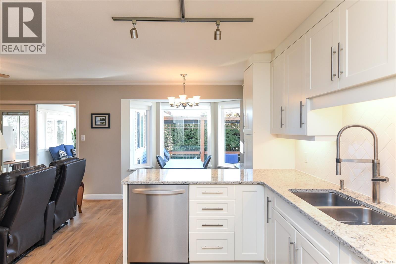 2175 Bolt Ave, Comox