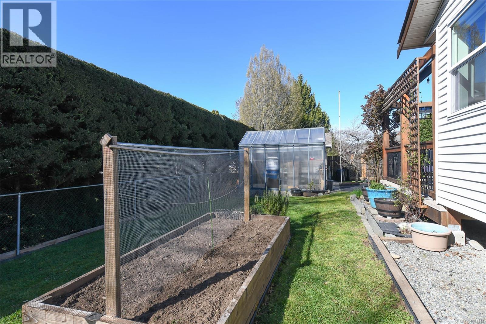 2175 Bolt Ave, Comox