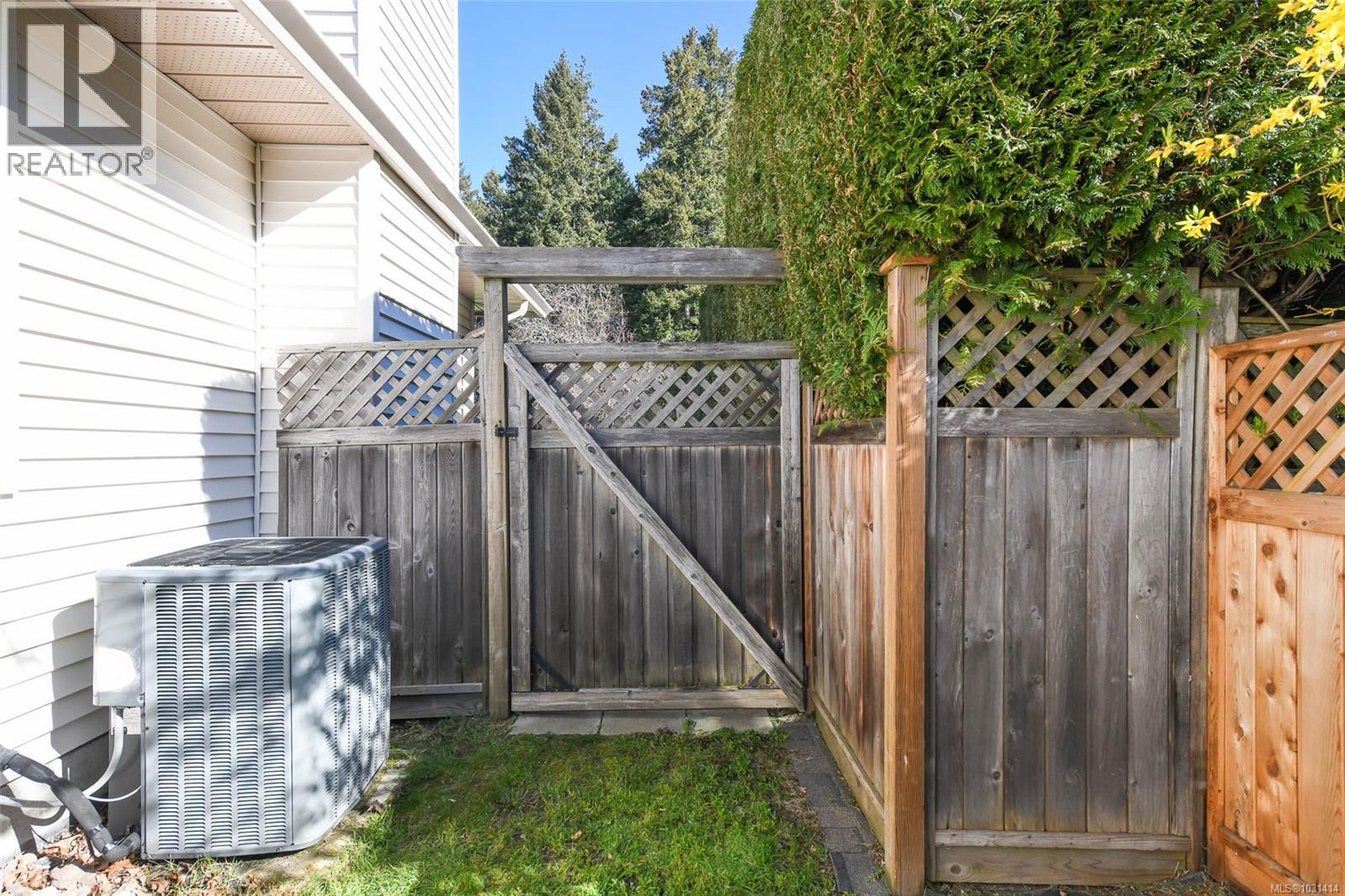 2175 Bolt Ave, Comox