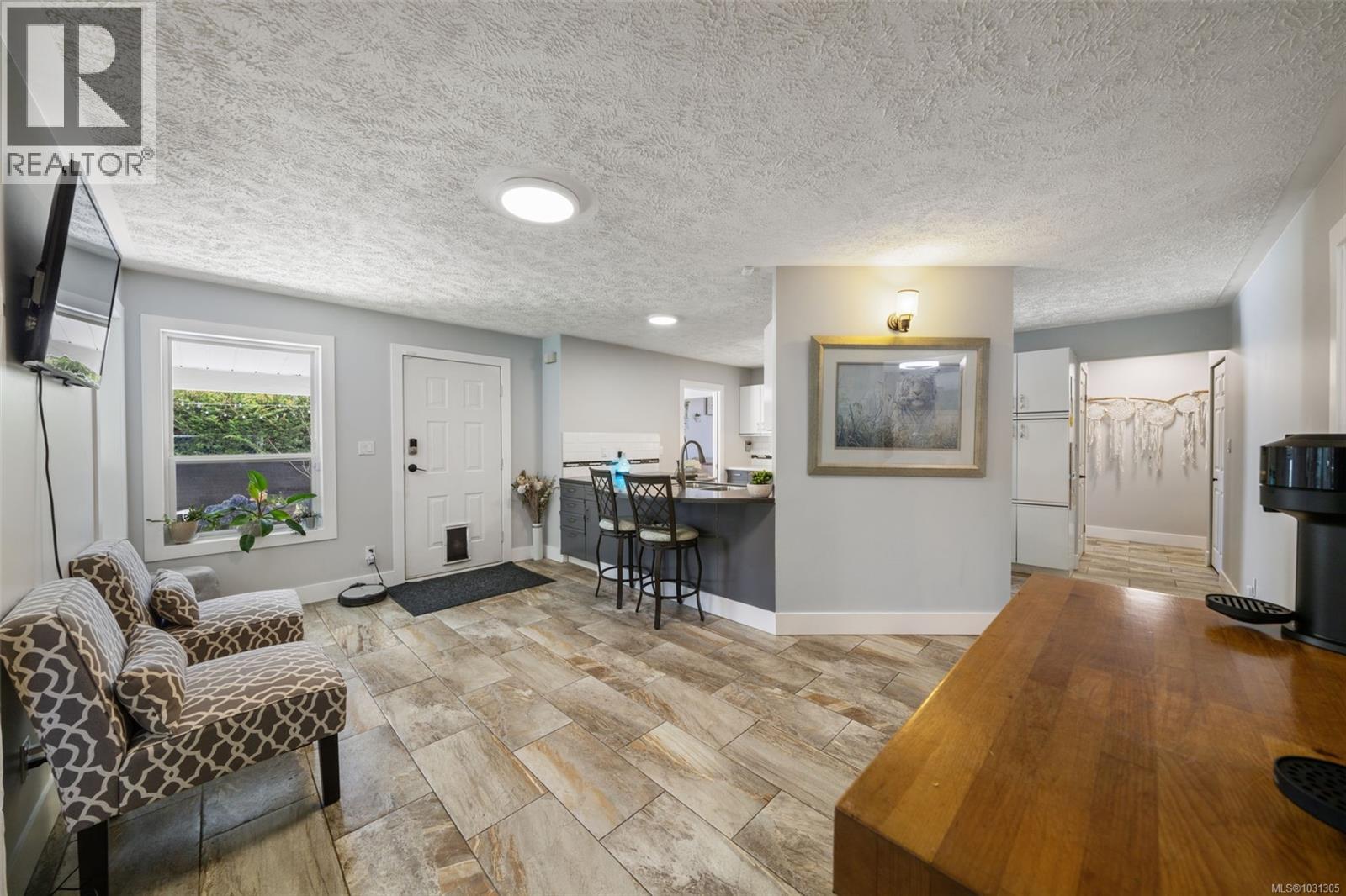 212 Cowichan Ave E, Lake Cowichan