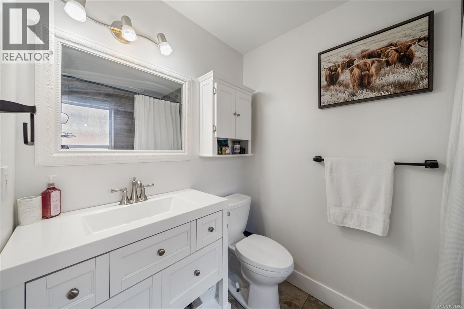 212 Cowichan Ave E, Lake Cowichan