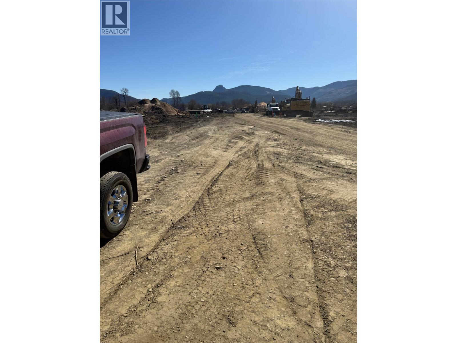 1837 SHUSWAP AVENUE UNIT# LOT 2/3/4/5/6 - 17