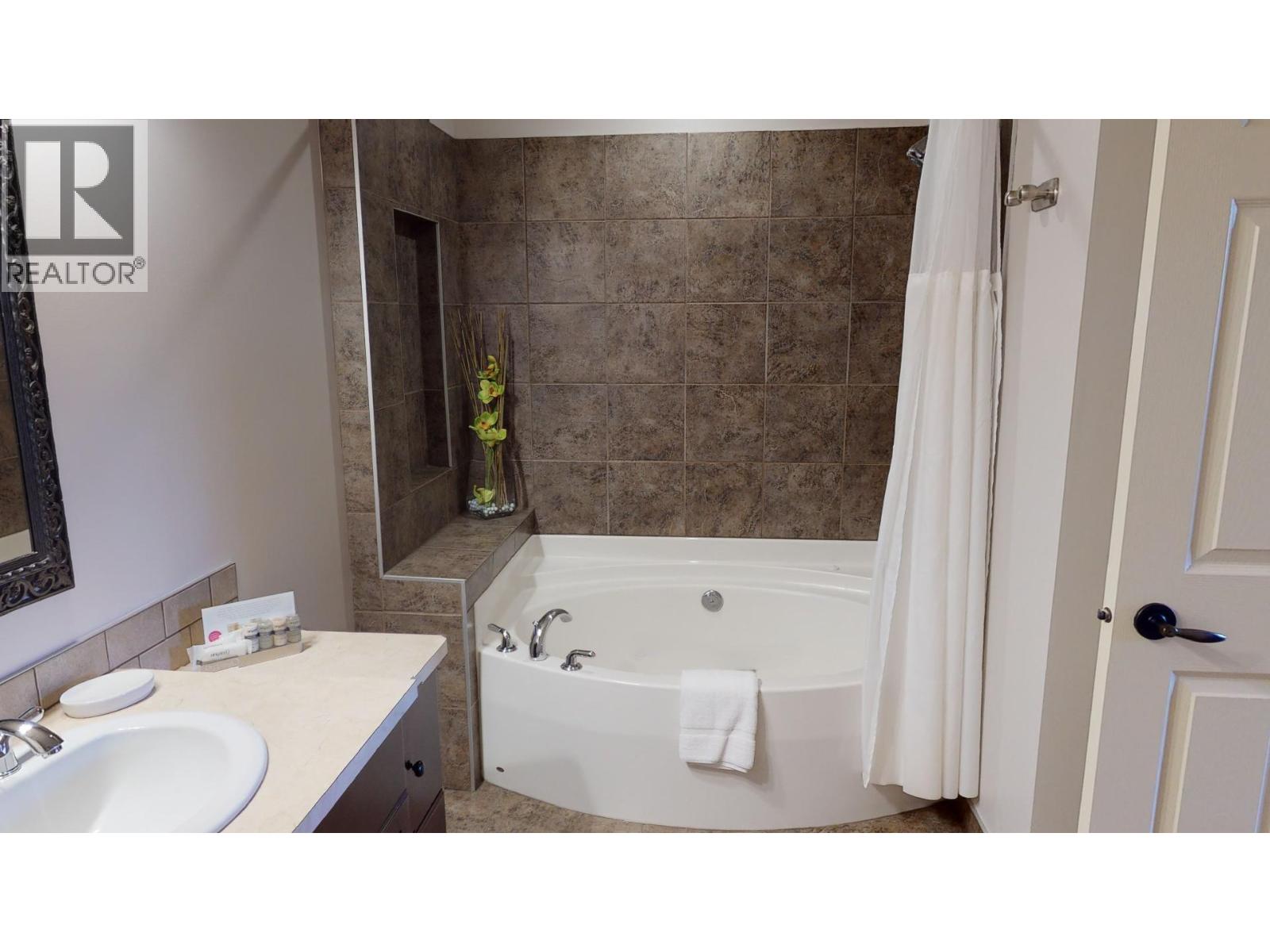 #523 D 500 BIGHORN BOULEVARD - 28