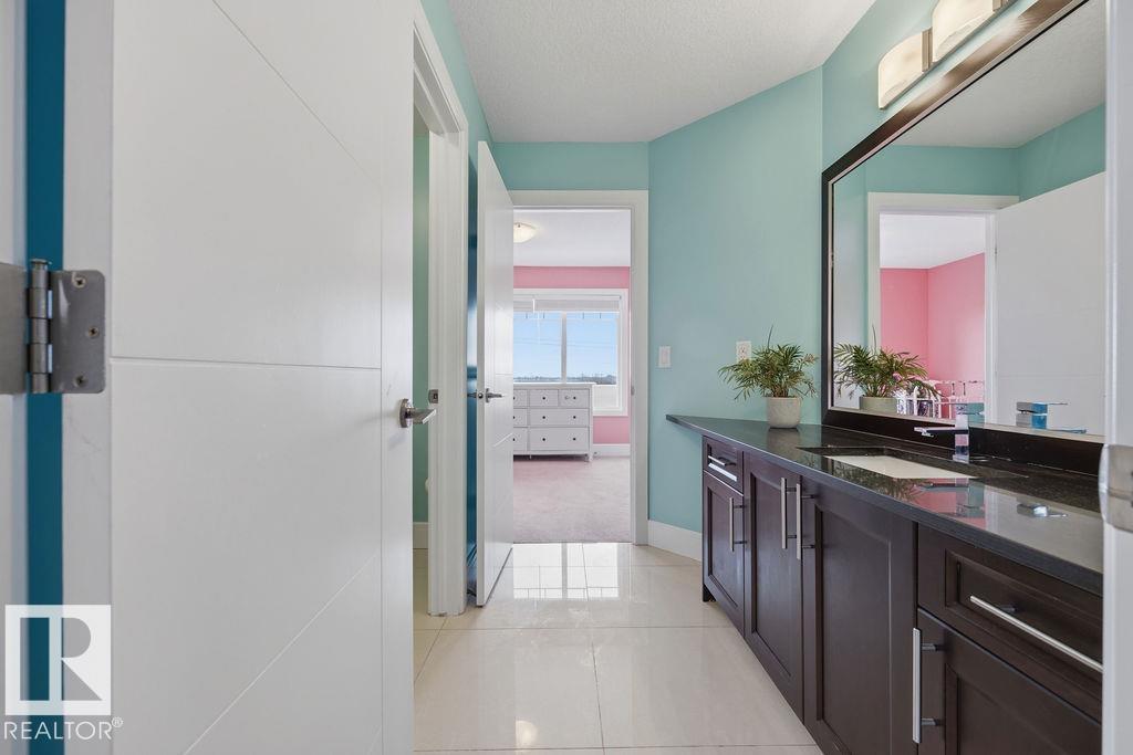 3128 58 AV NE - 53