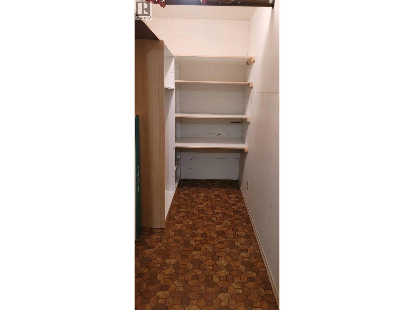 #114 1075 BERNARD AVENUE - 48