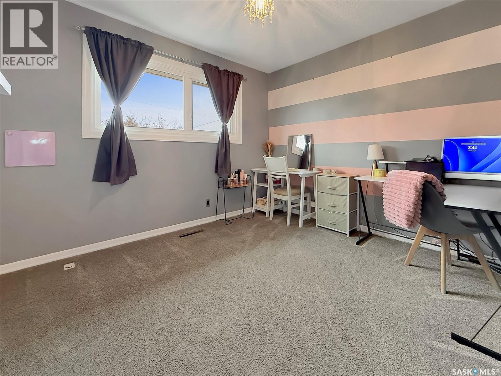 Single Family House for Sale in  th AVENUE NW Swift Current 