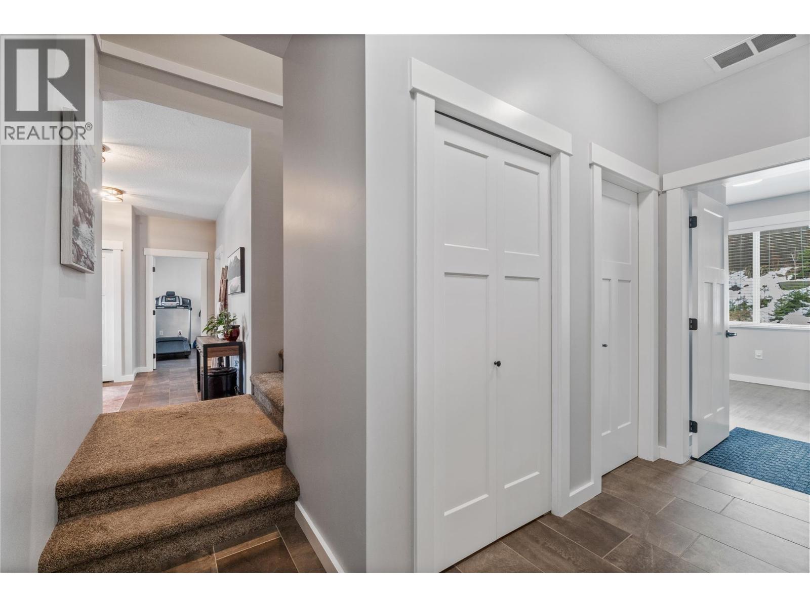 1120 24 Street SE - 36