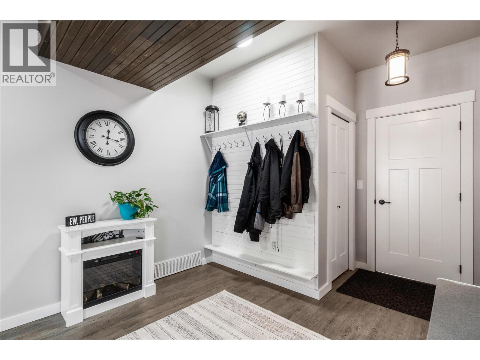 1120 24 Street SE - 46