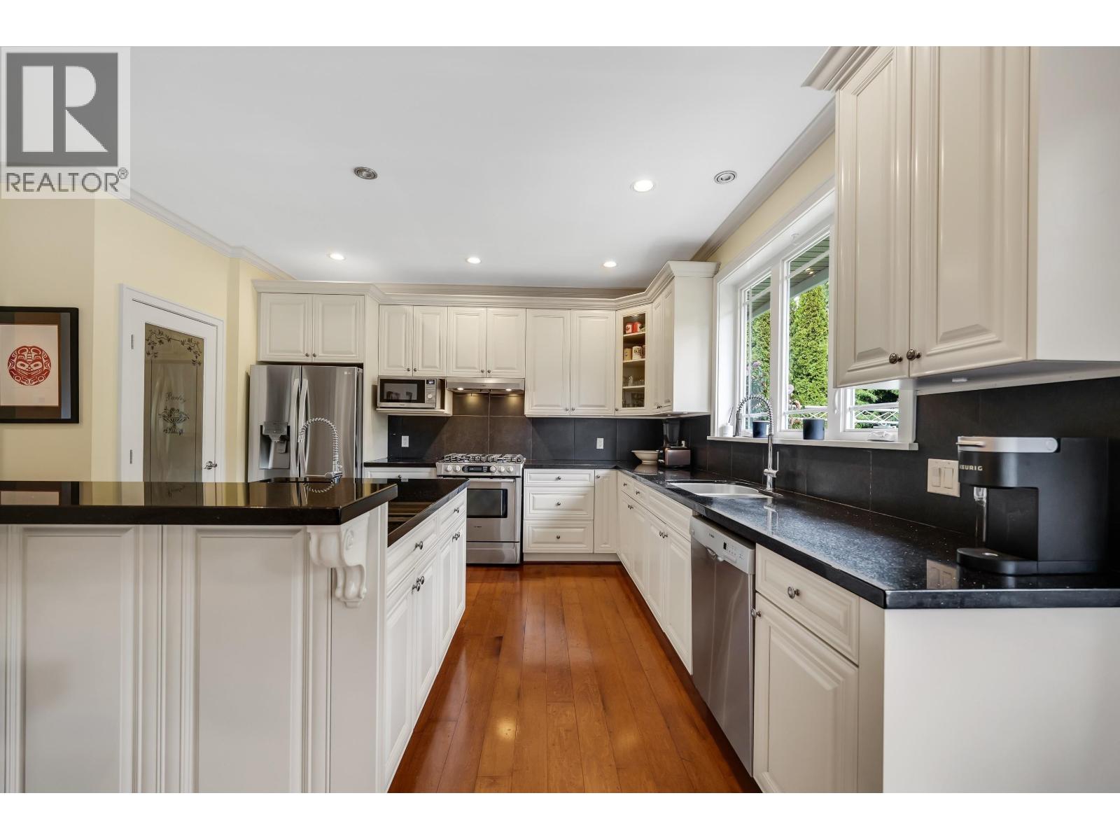 1012 CONDOR PLACE, Squamish