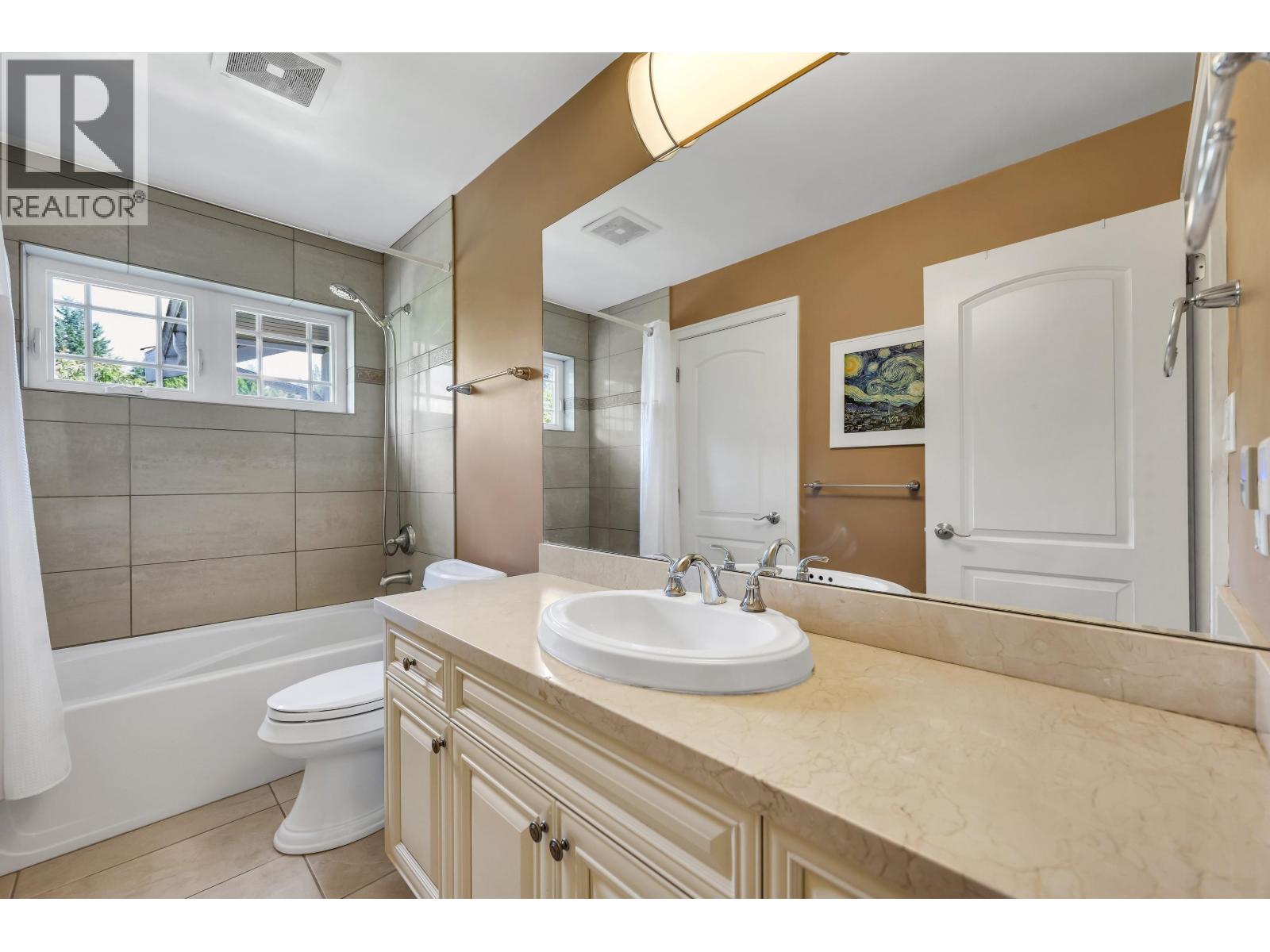 1012 CONDOR PLACE, Squamish