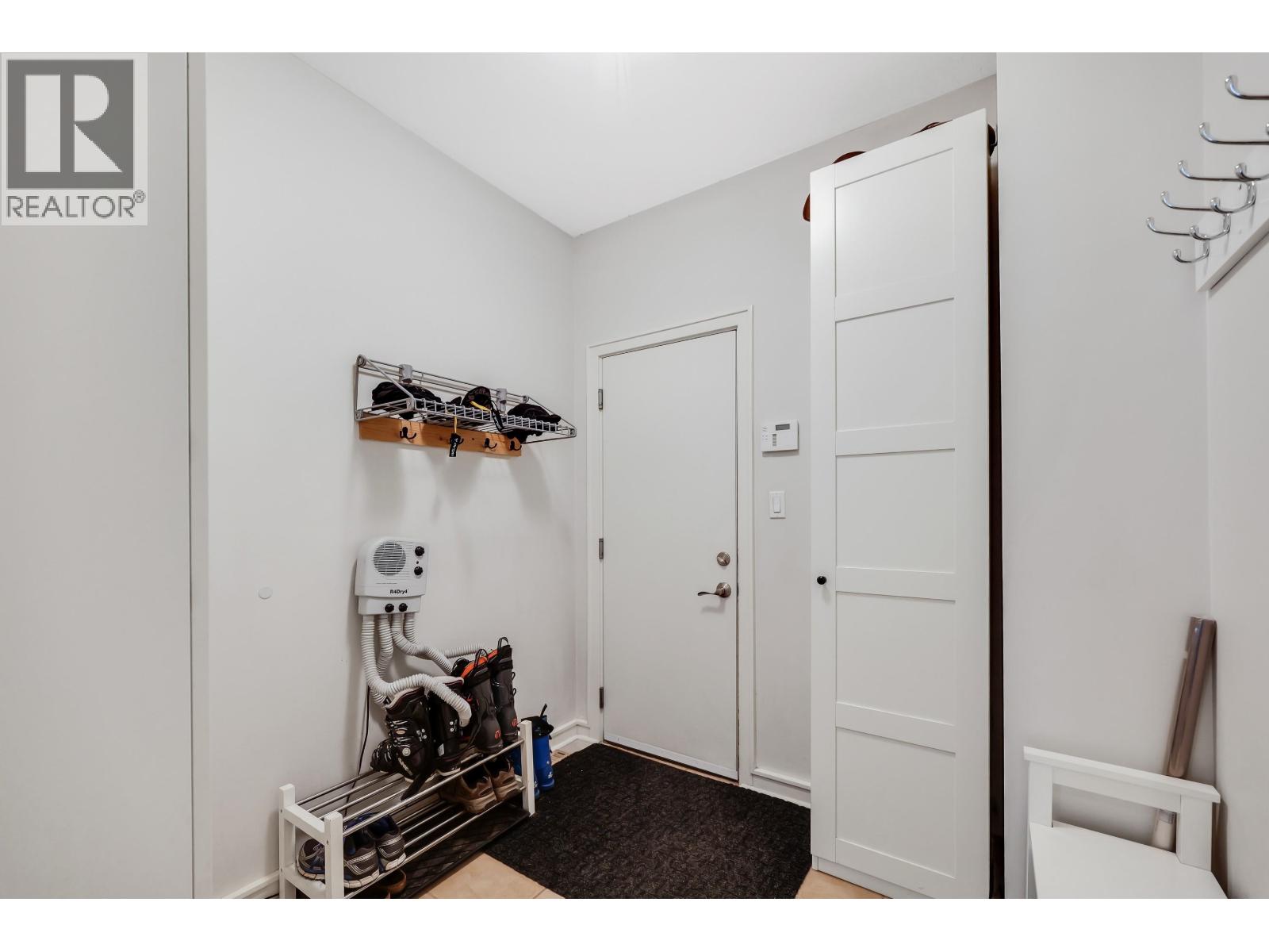 1012 CONDOR PLACE, Squamish