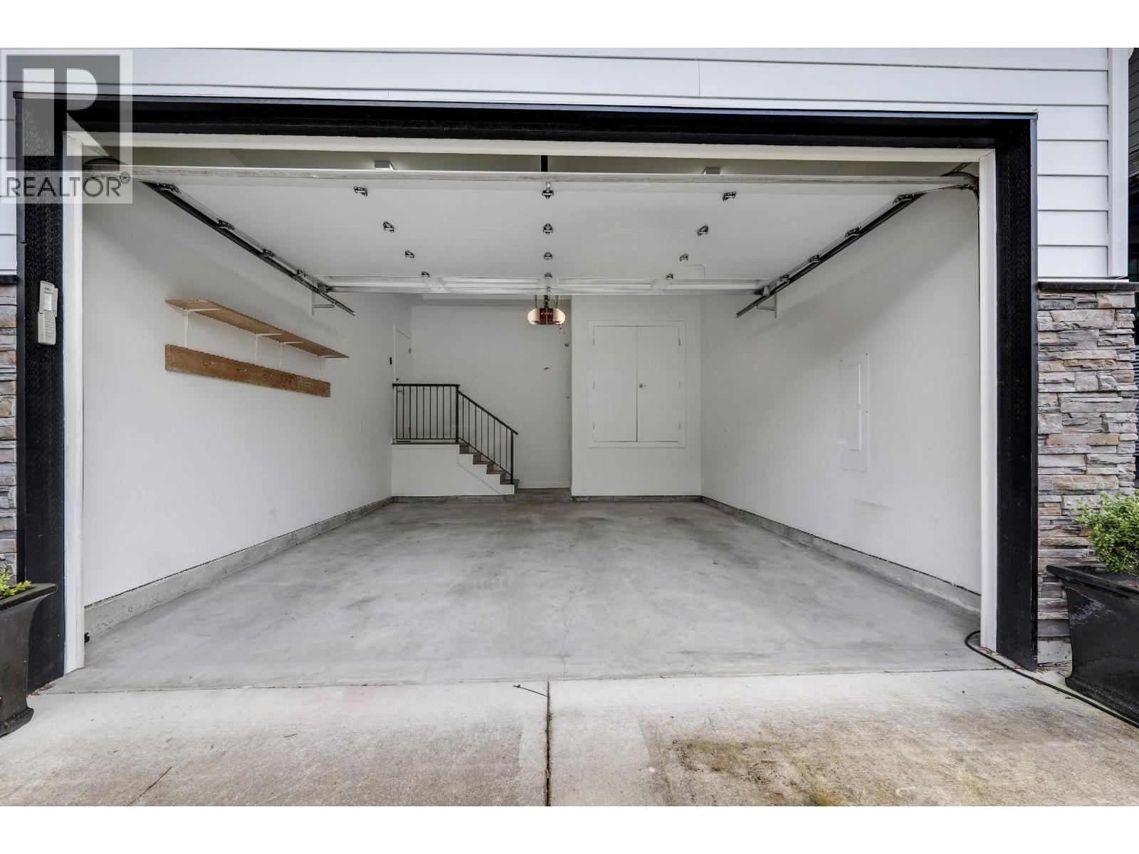 39226 FALCON CRESCENT, Squamish