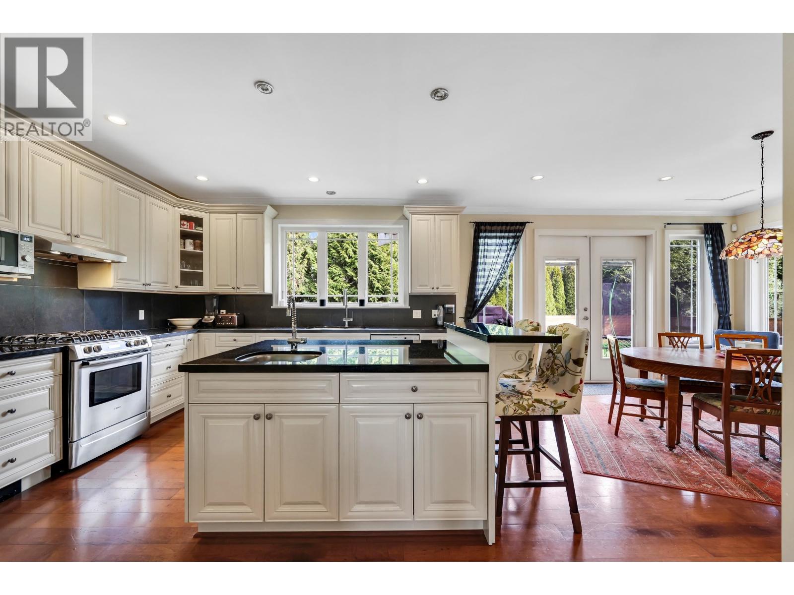 1012 CONDOR PLACE, Squamish