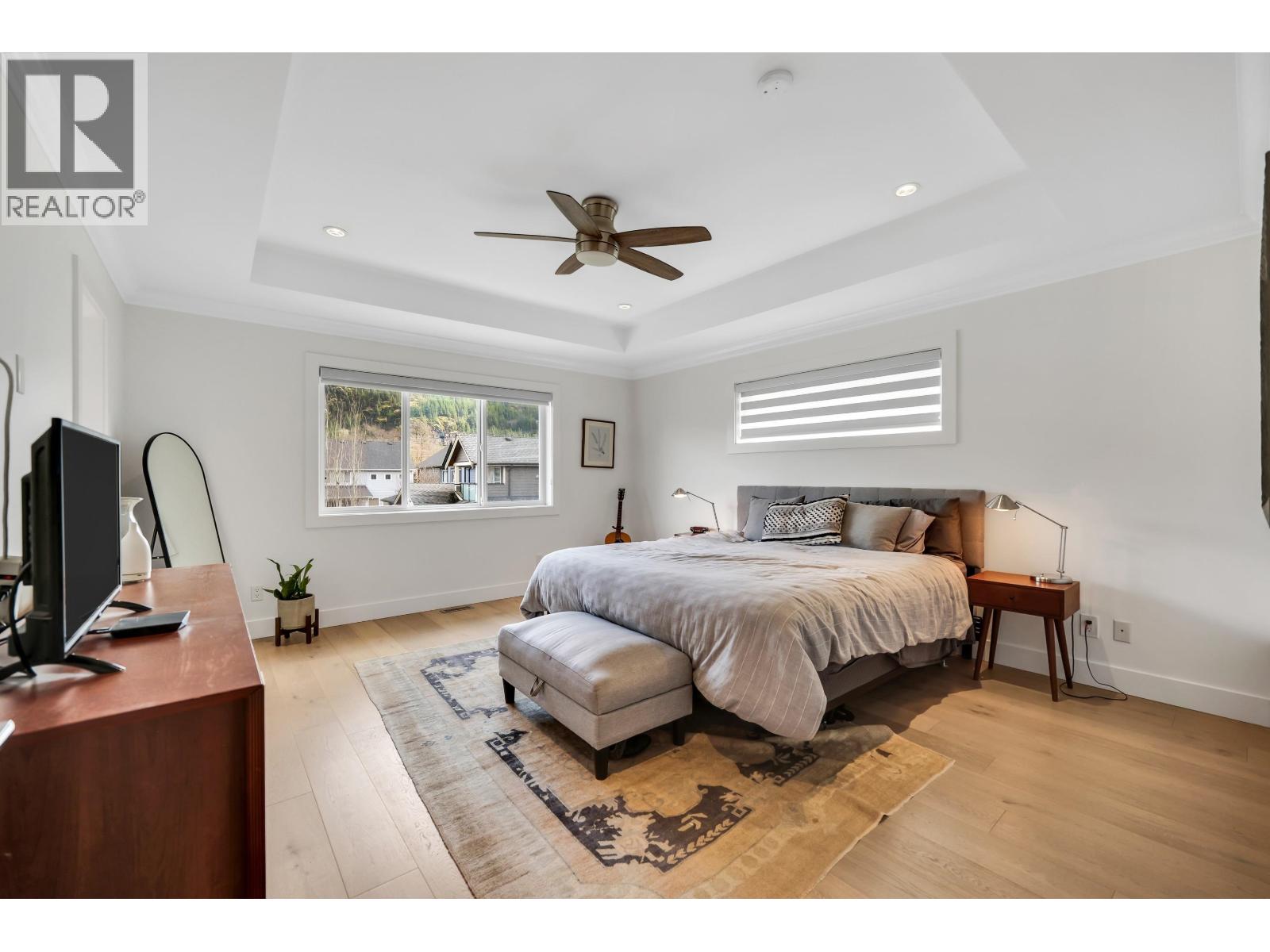 39226 FALCON CRESCENT, Squamish