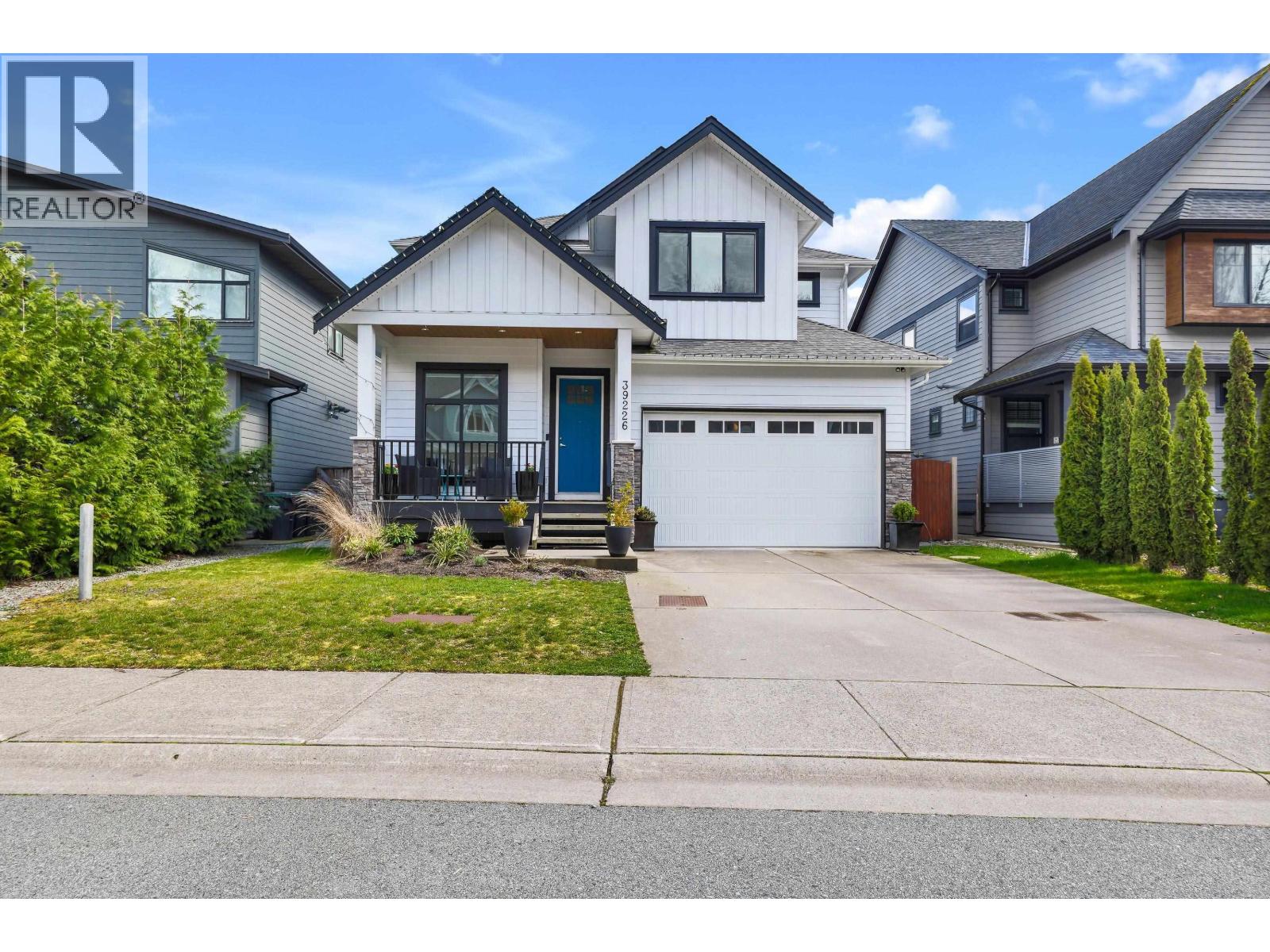 39226 FALCON CRESCENT, Squamish