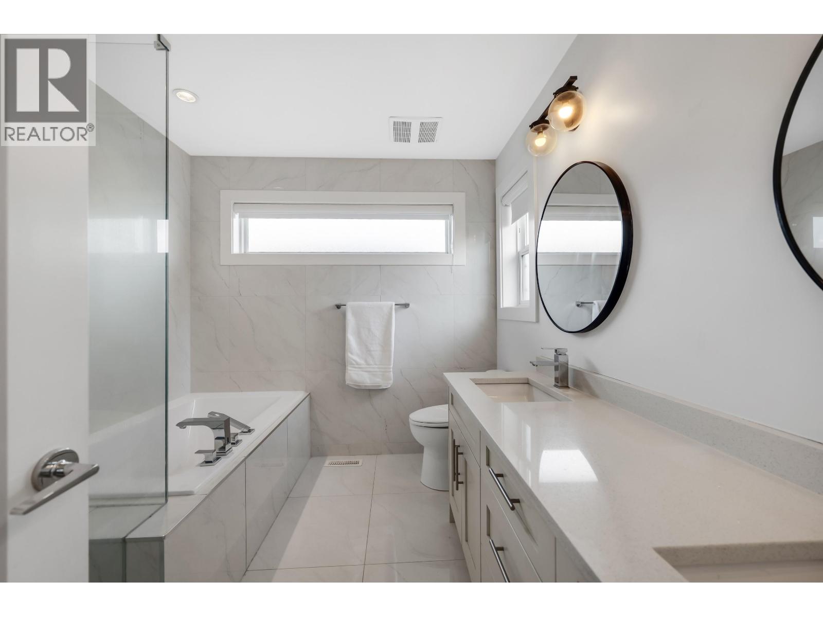 39226 FALCON CRESCENT, Squamish