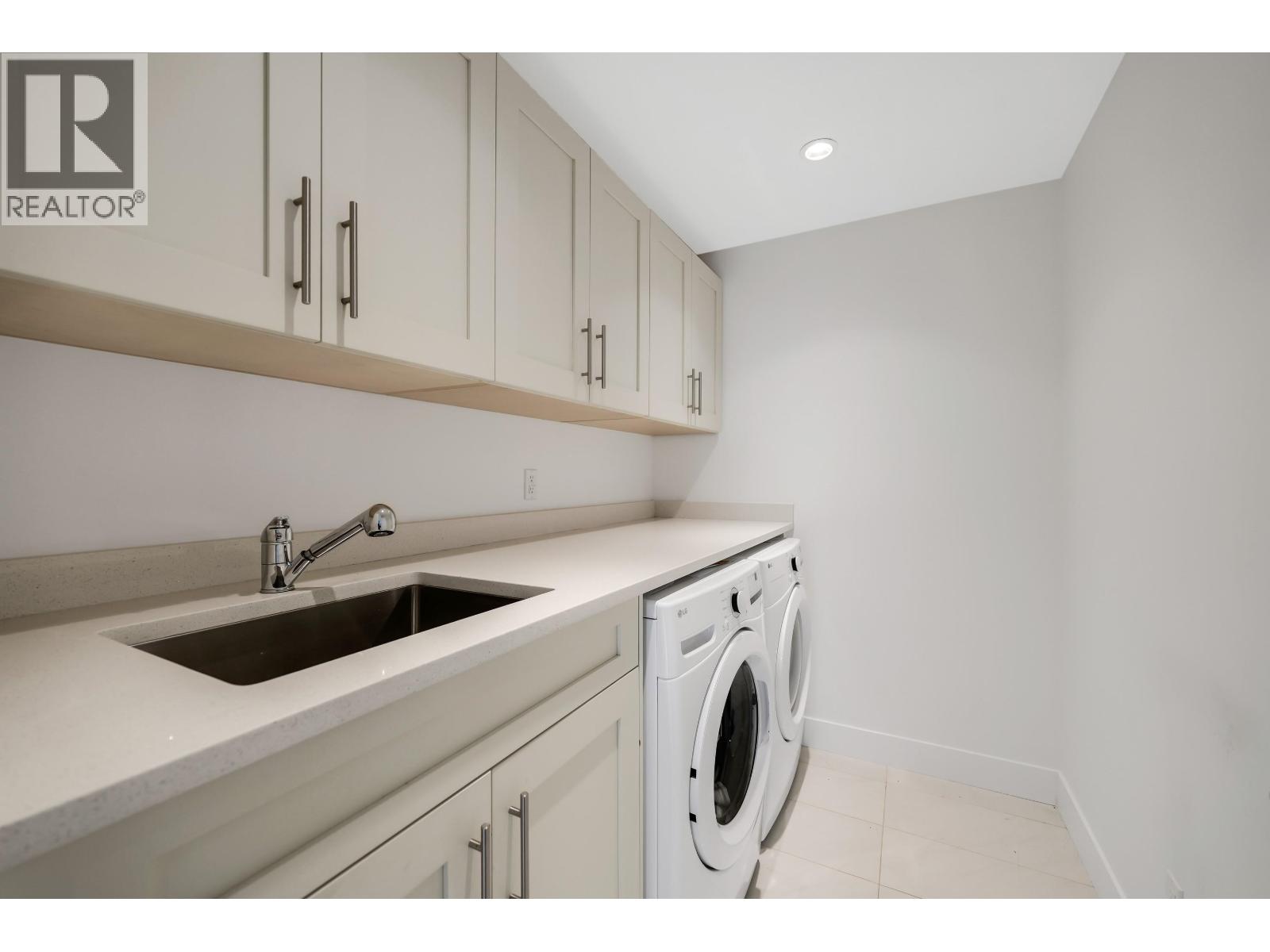 39226 FALCON CRESCENT, Squamish