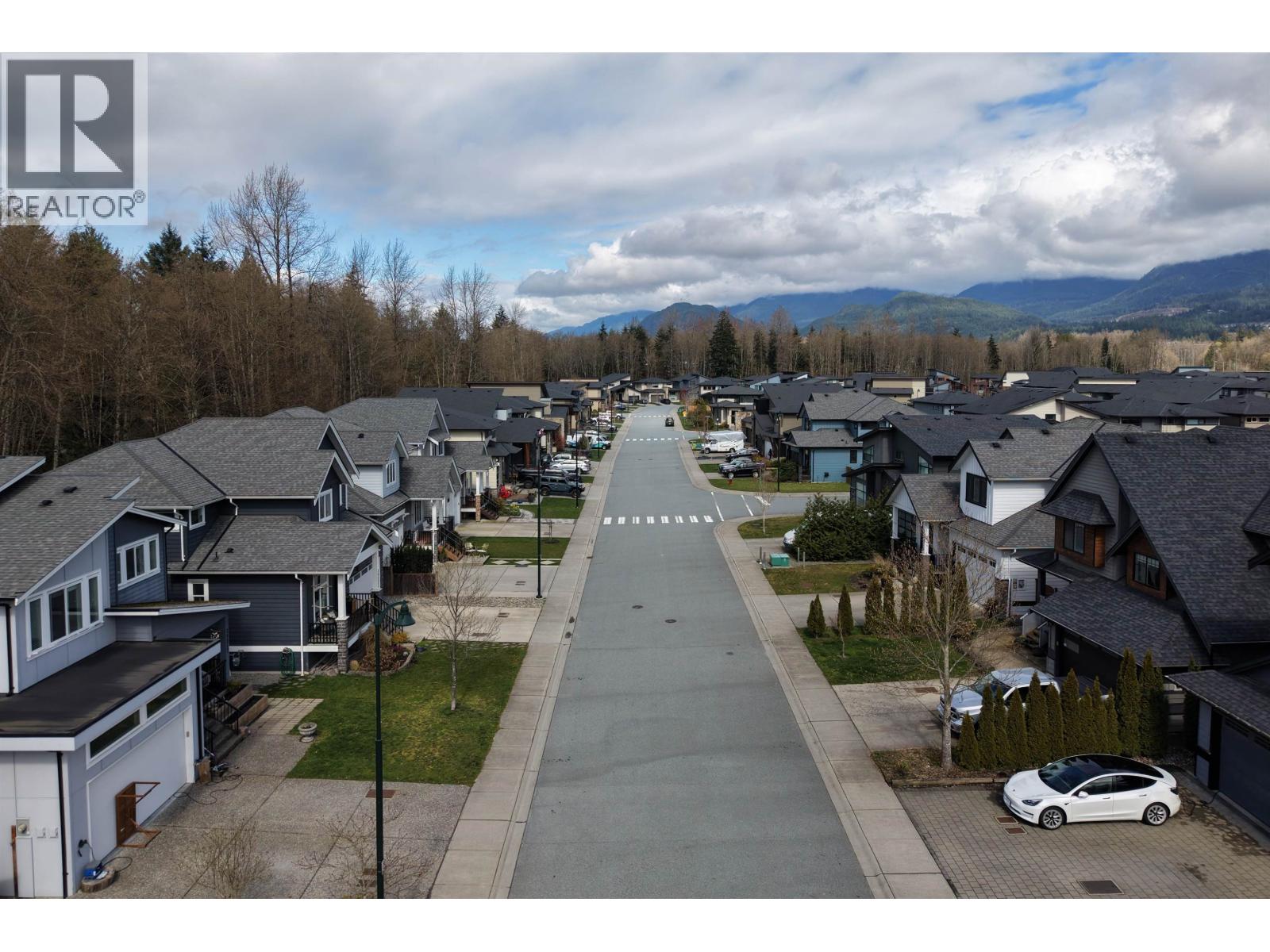 39226 FALCON CRESCENT, Squamish