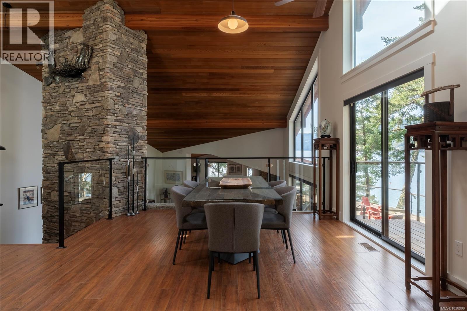 6966 Mark Lane, Central Saanich