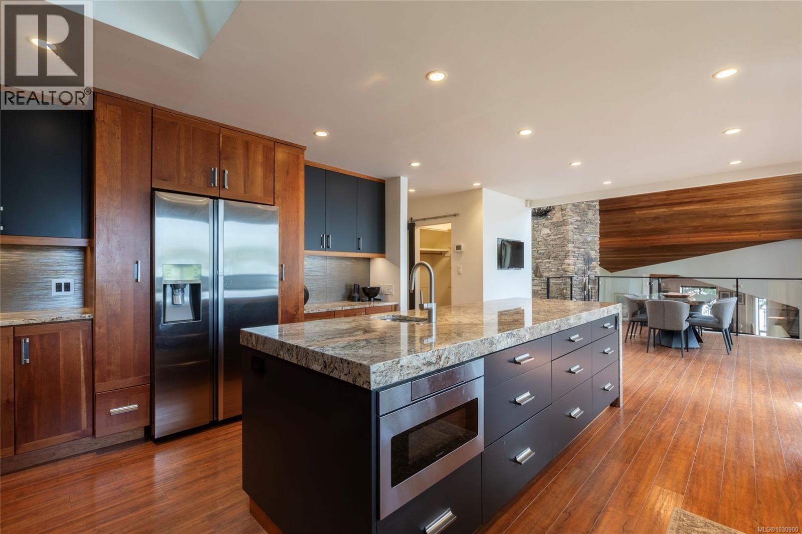 6966 Mark Lane, Central Saanich