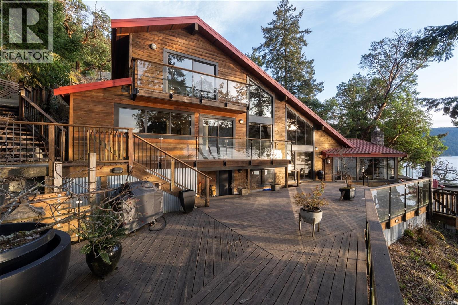 6966 Mark Lane, Central Saanich