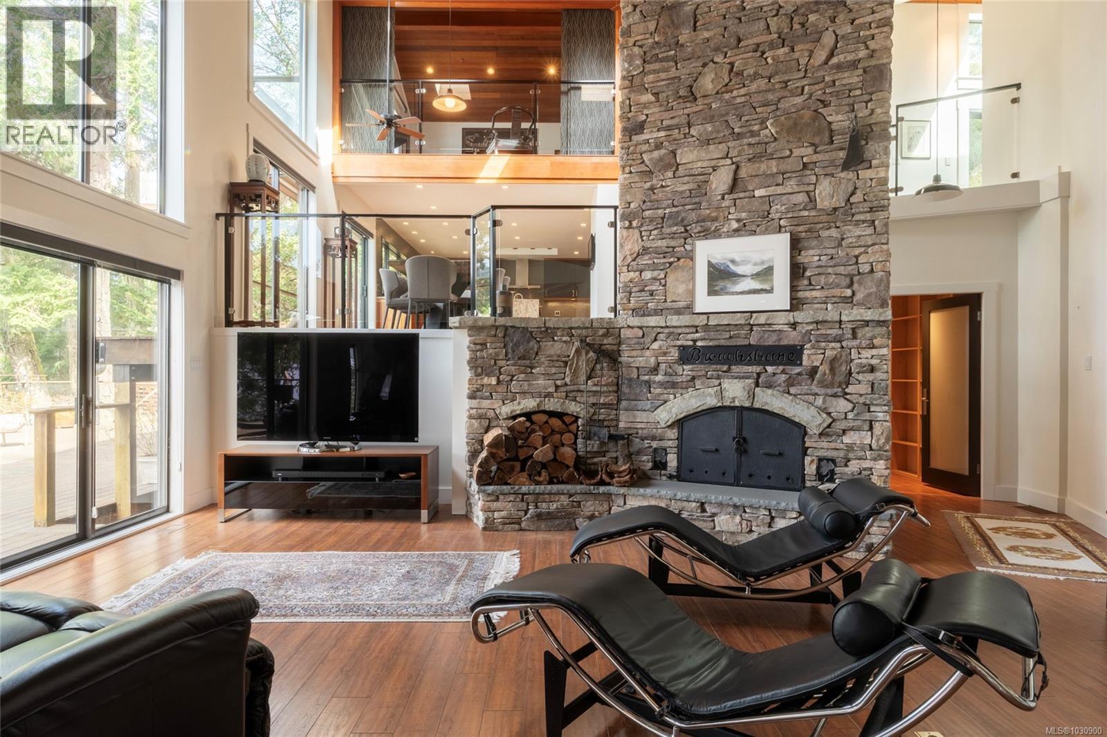 6966 Mark Lane, Central Saanich