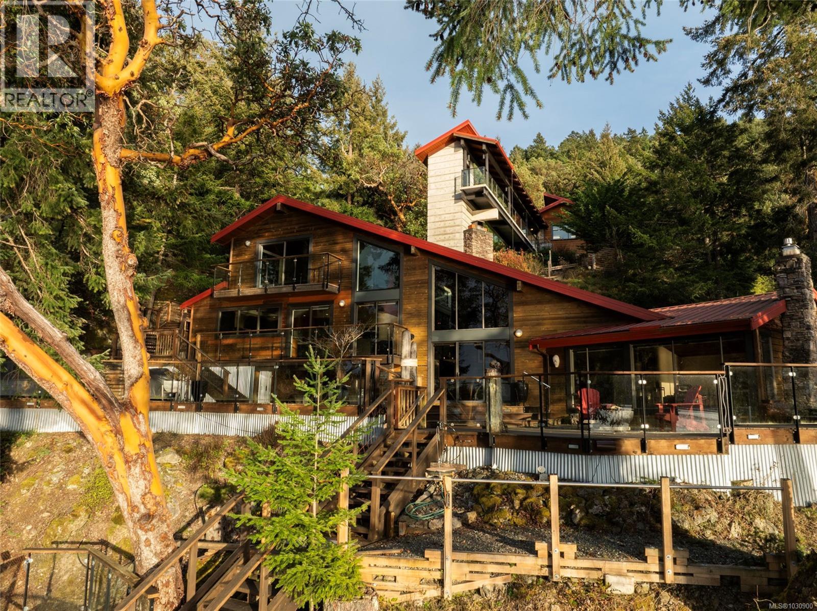 6966 Mark Lane, Central Saanich