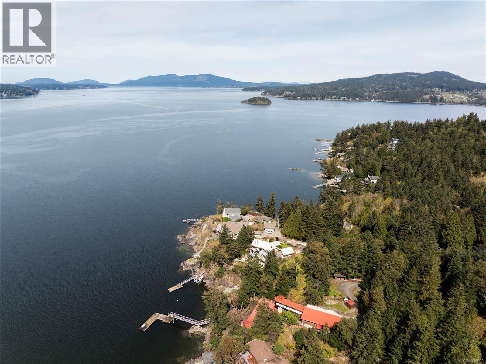 6966 Mark Lane, Central Saanich