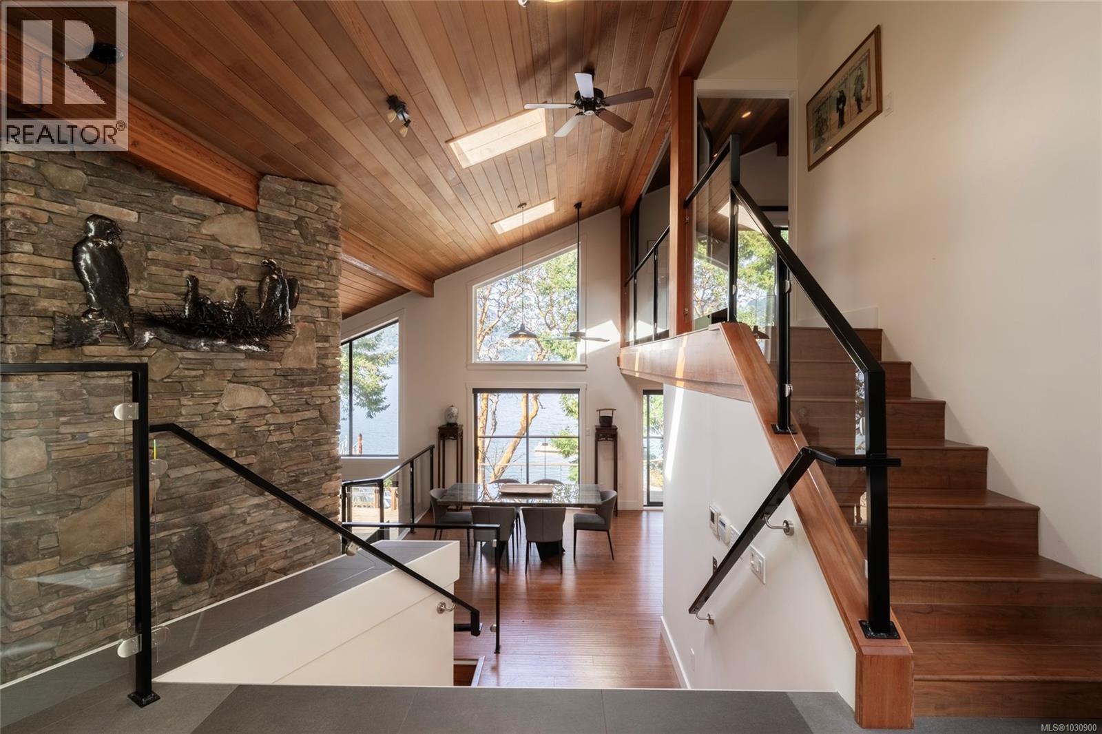 6966 Mark Lane, Central Saanich