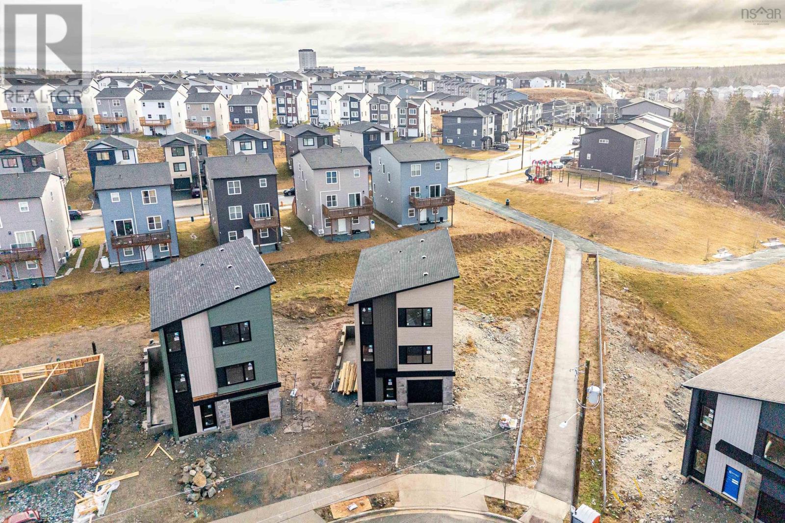 Property 6 of 6 of 124 Flatrock Crescent