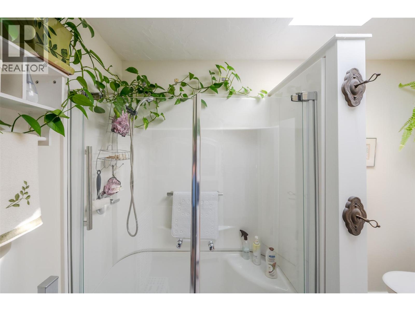 153 Lower Bench Road, Penticton