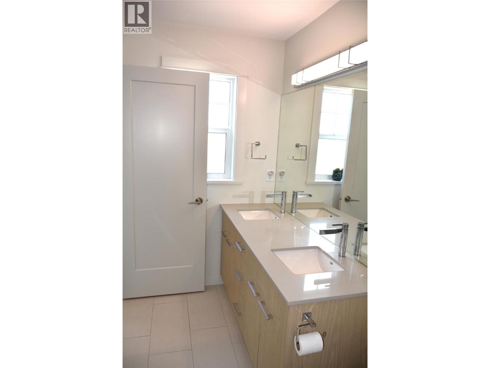 #104 1393 9TH Avenue - 19