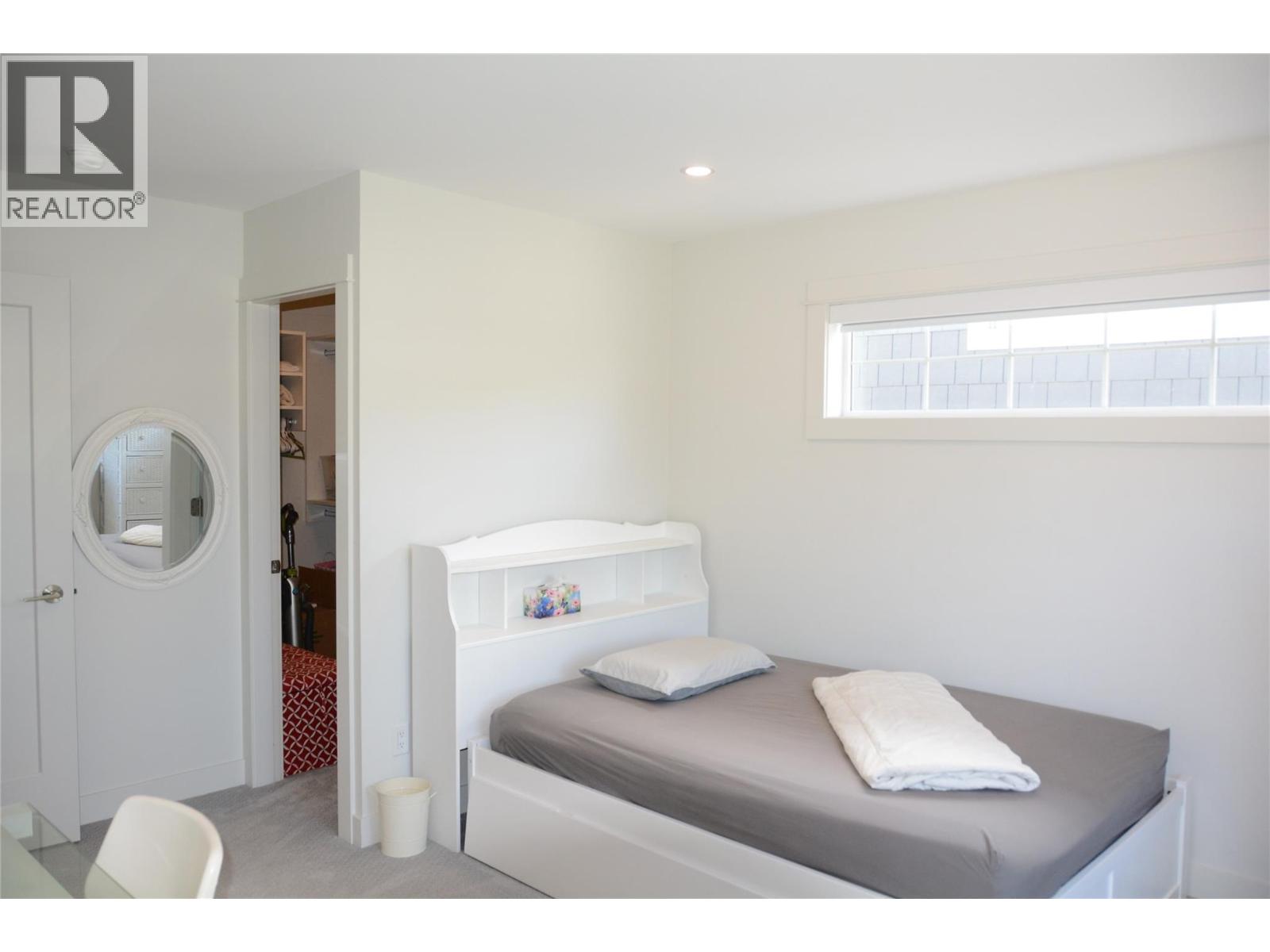 #104 1393 9TH Avenue - 20
