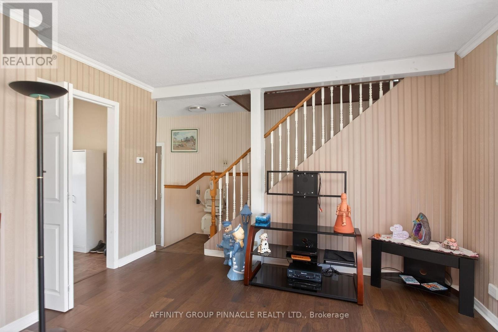 272 CROSBY DRIVE - 6