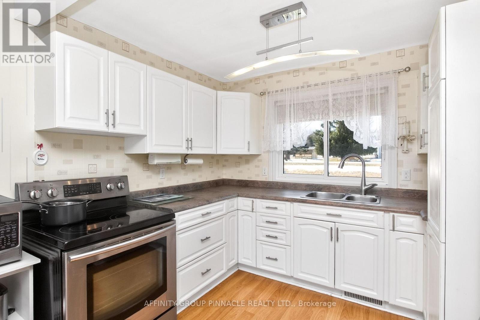272 CROSBY DRIVE - 8