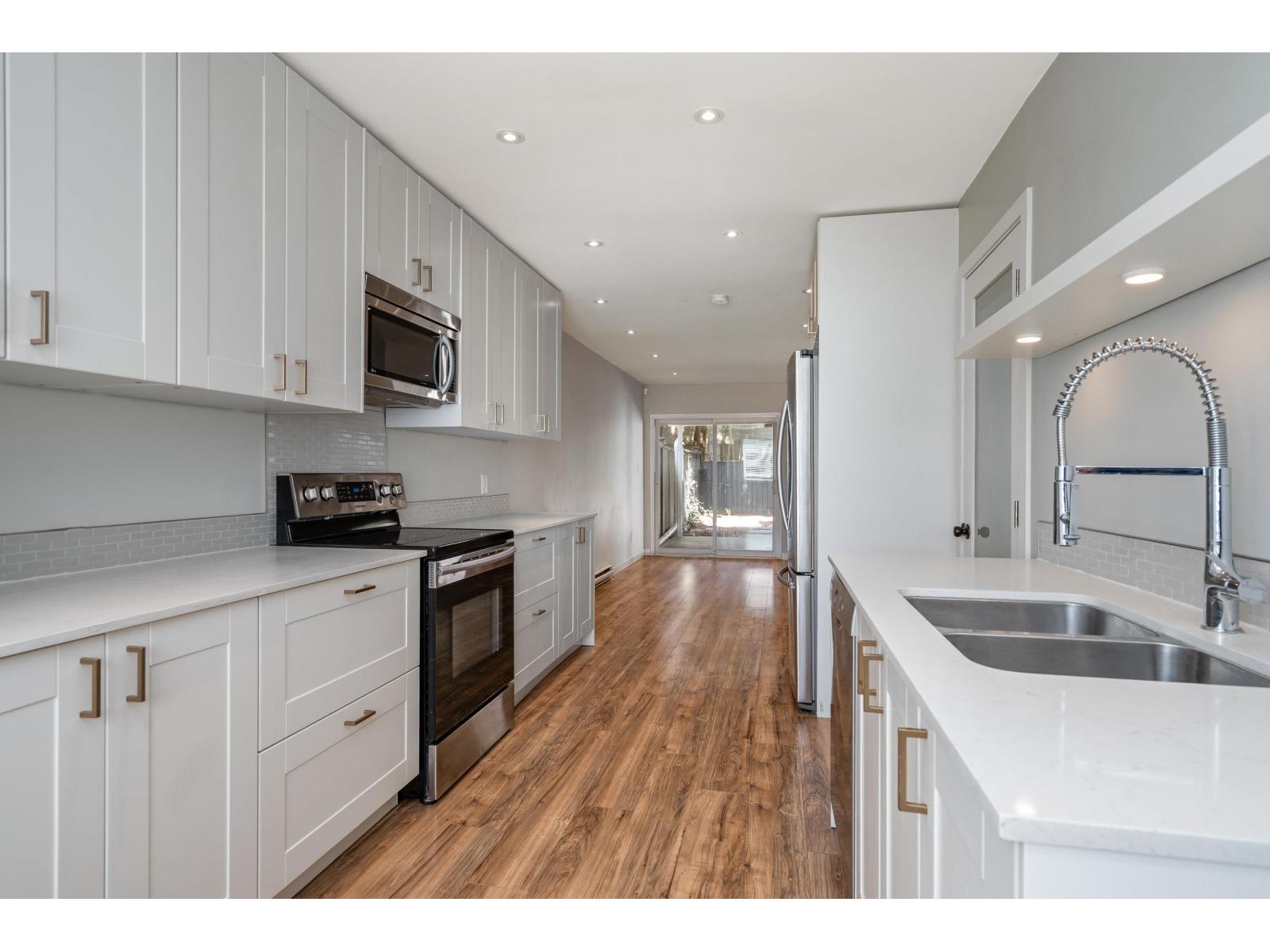 182 SPRINGFIELD DRIVE, Langley