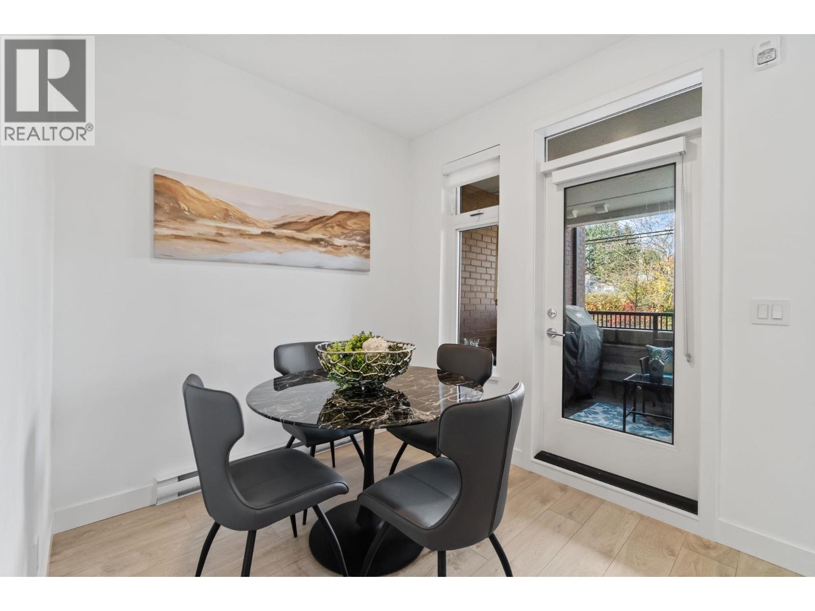 301 808 GAUTHIER AVENUE, Coquitlam