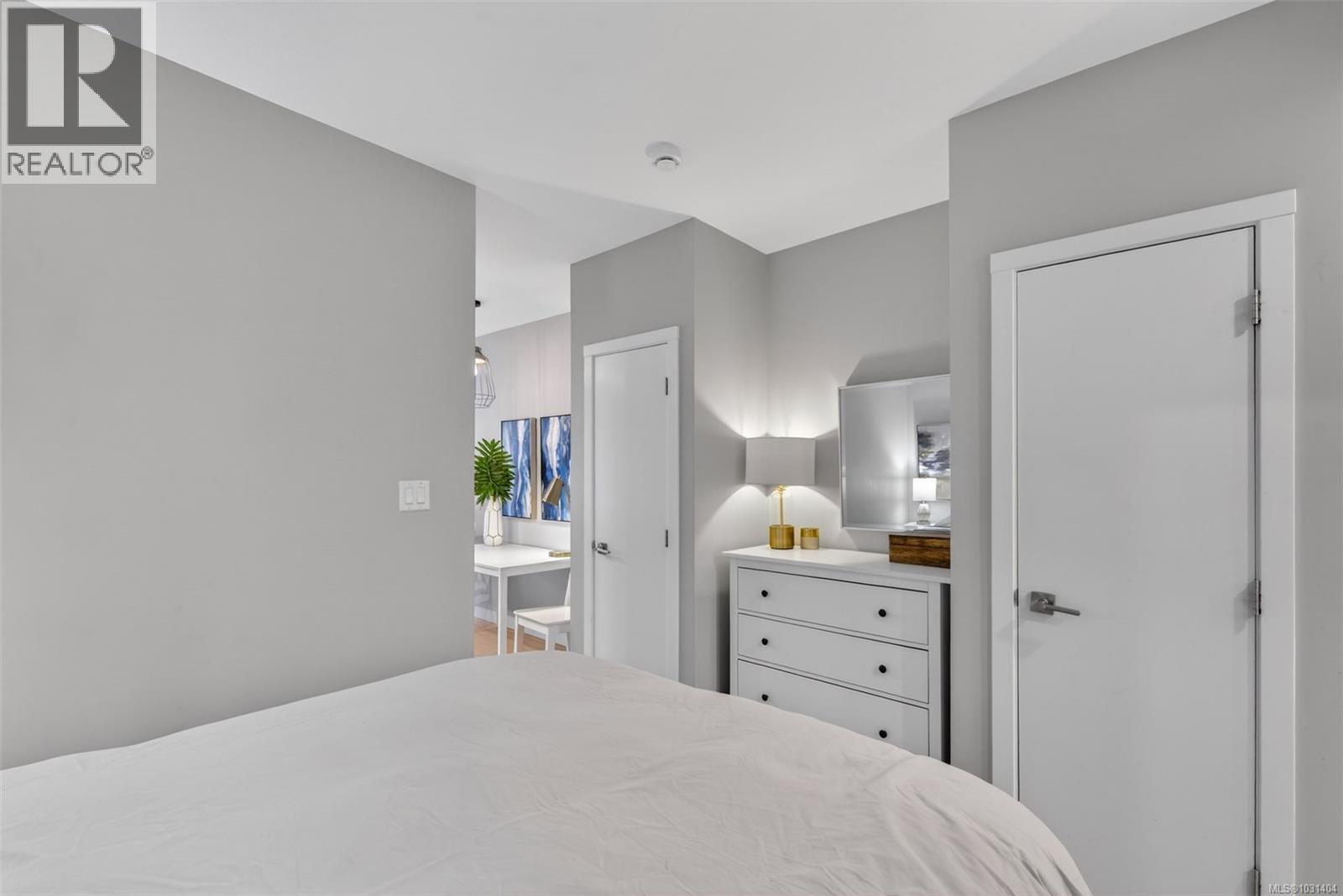 410 728 Yates Street, Victoria