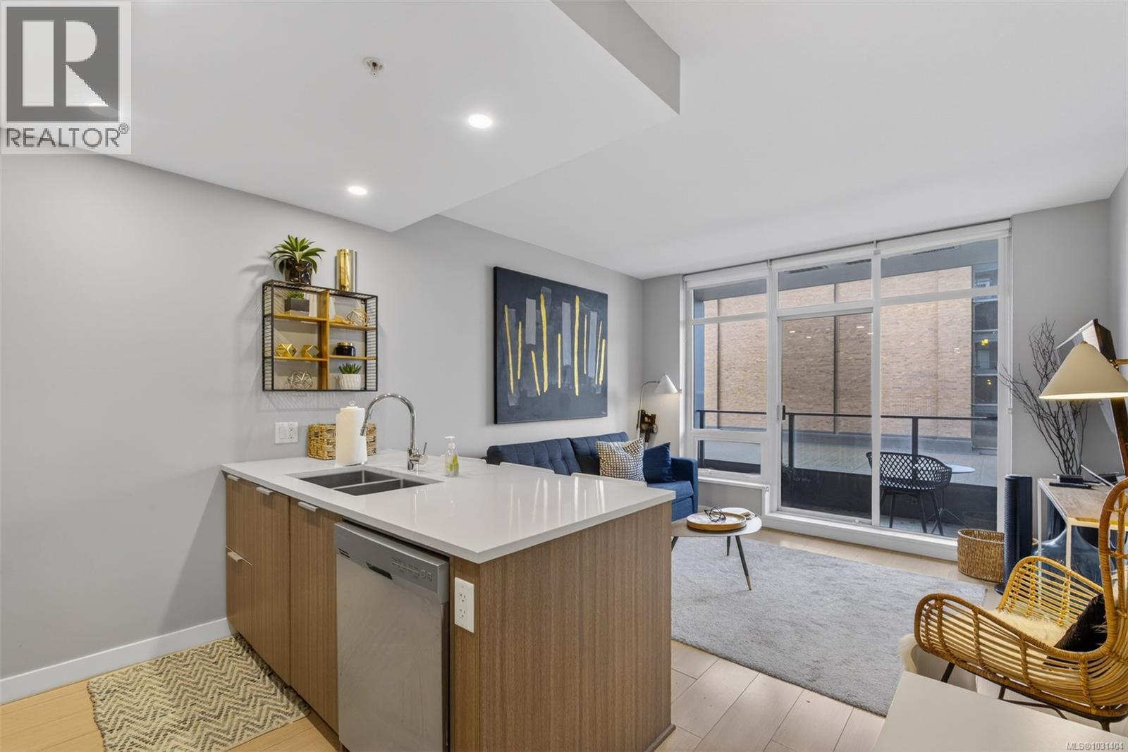 410 728 Yates Street, Victoria