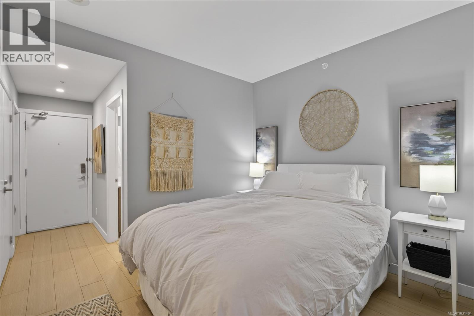 410 728 Yates Street, Victoria