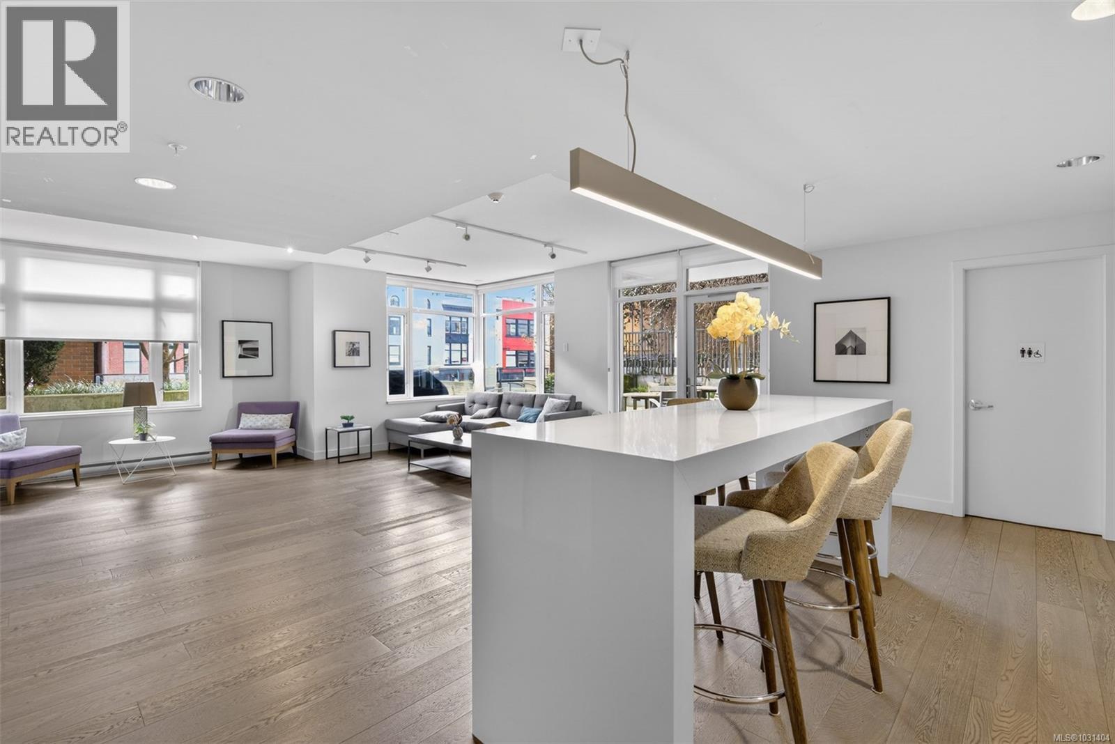 410 728 Yates Street, Victoria