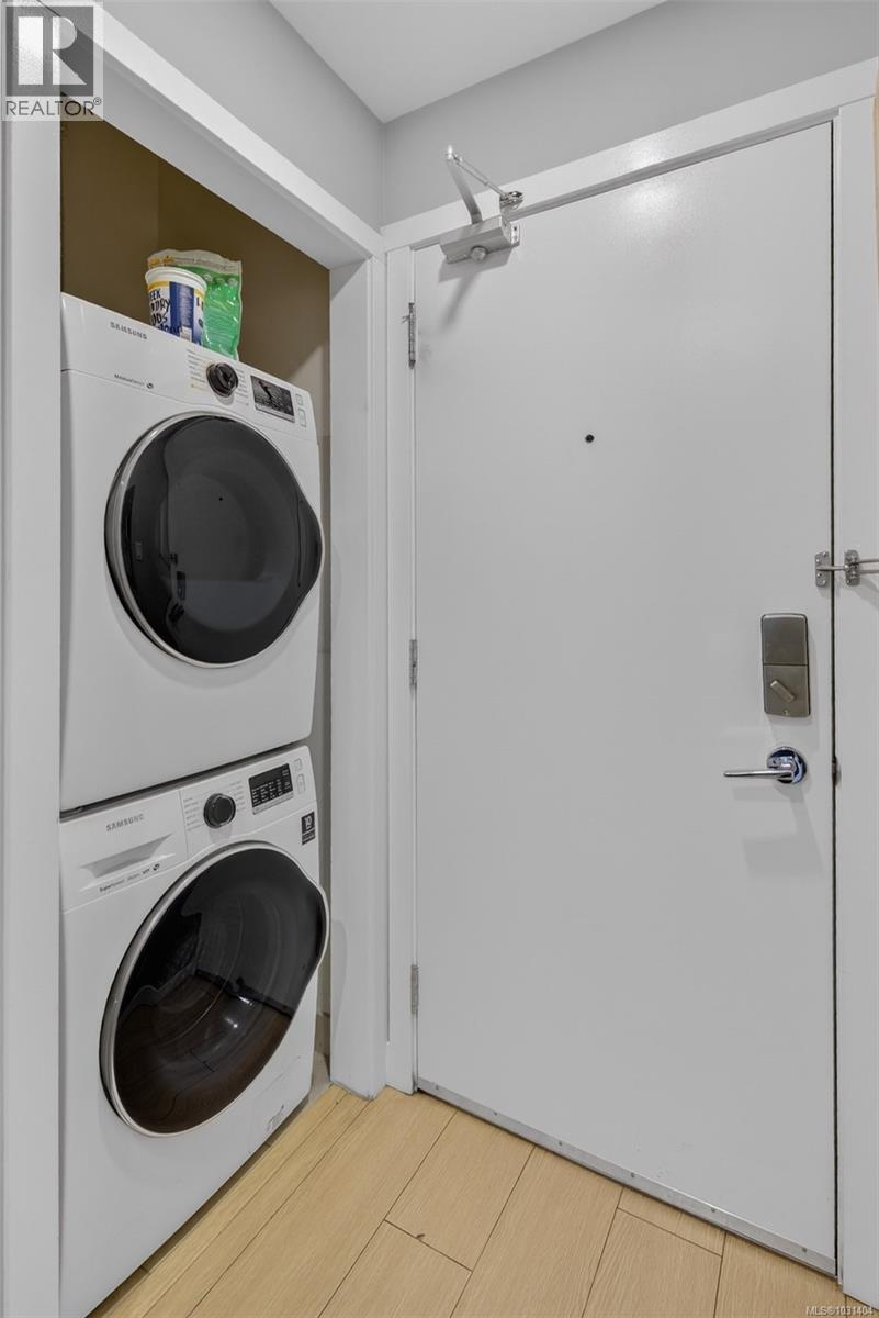 410 728 Yates Street, Victoria