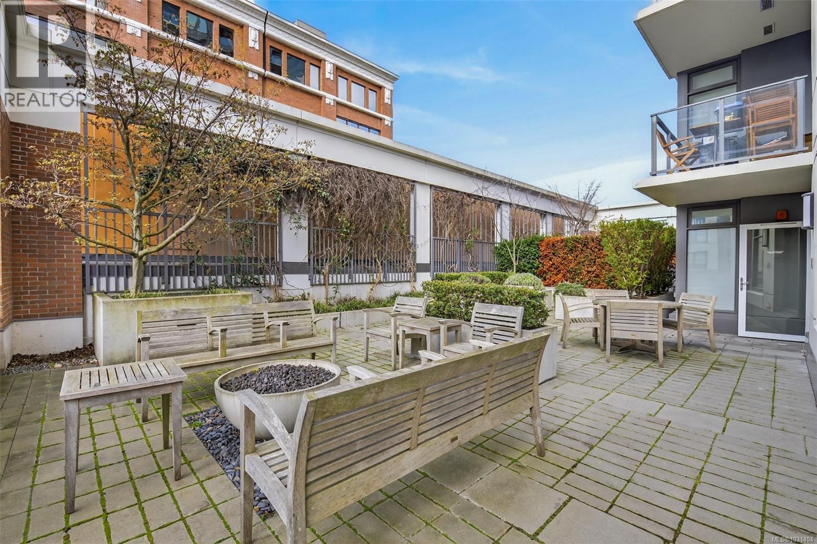 410 728 Yates Street, Victoria