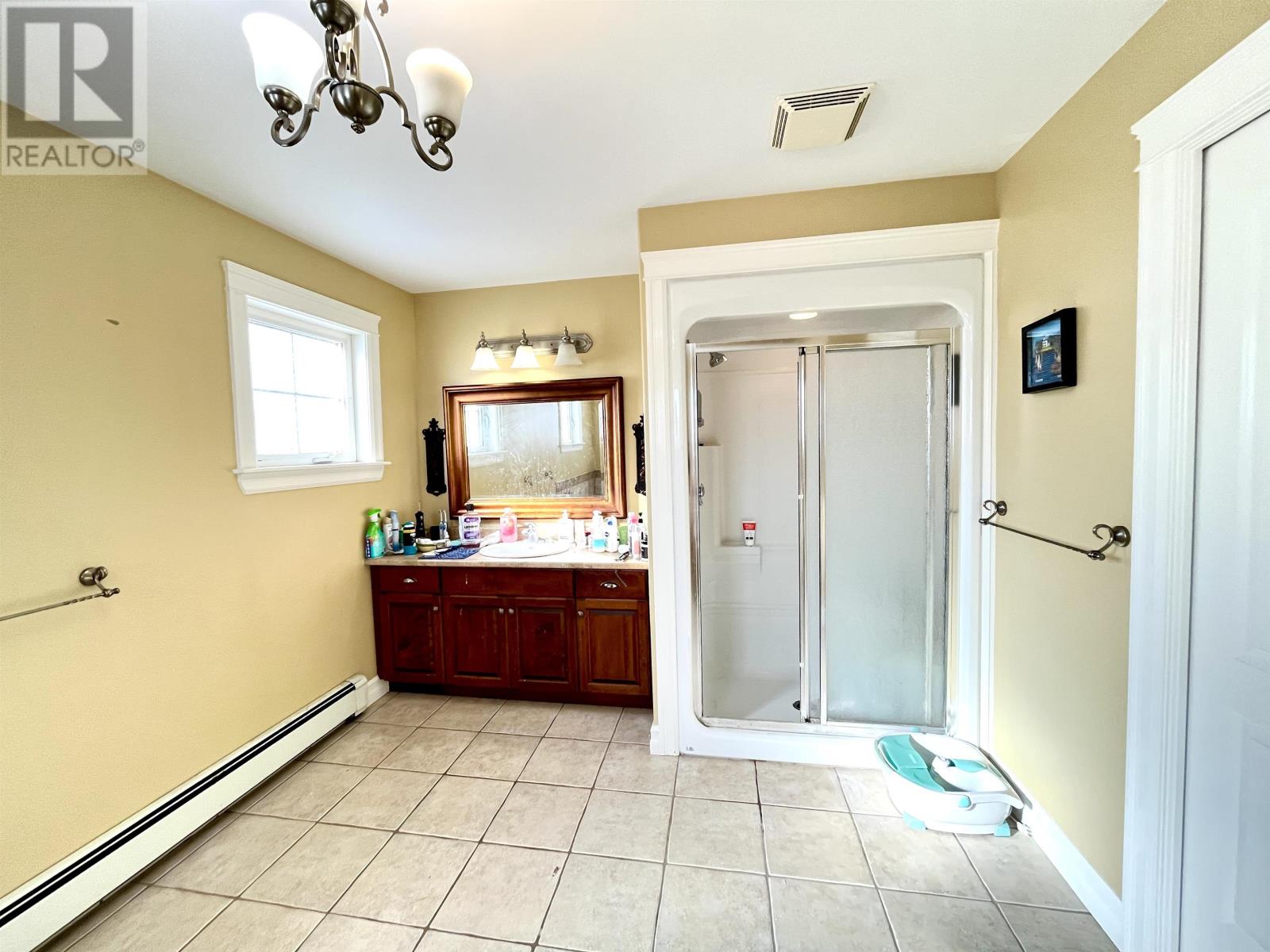 30 MACARTHUR DRIVE - 20