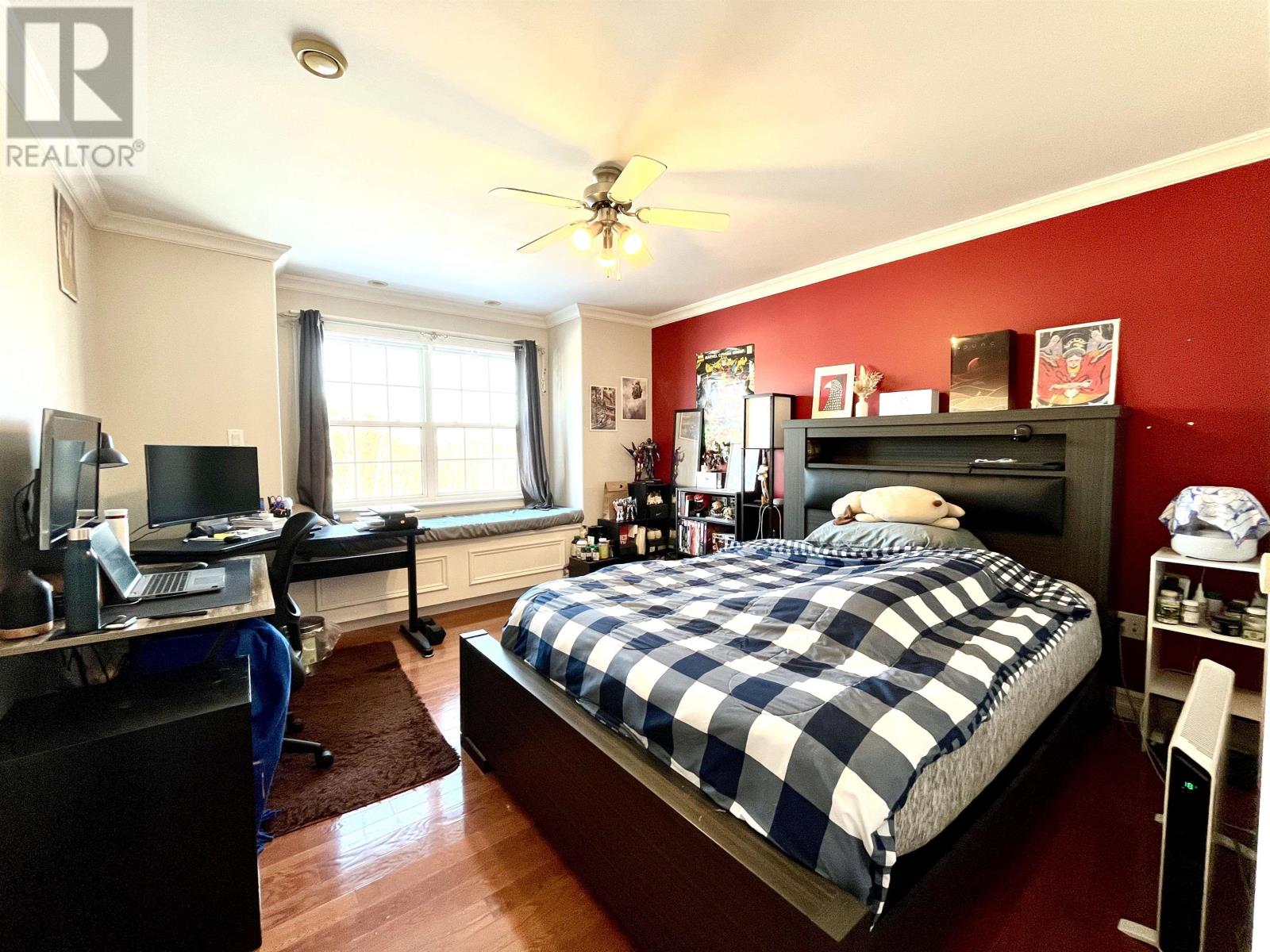 30 MACARTHUR Drive - 24