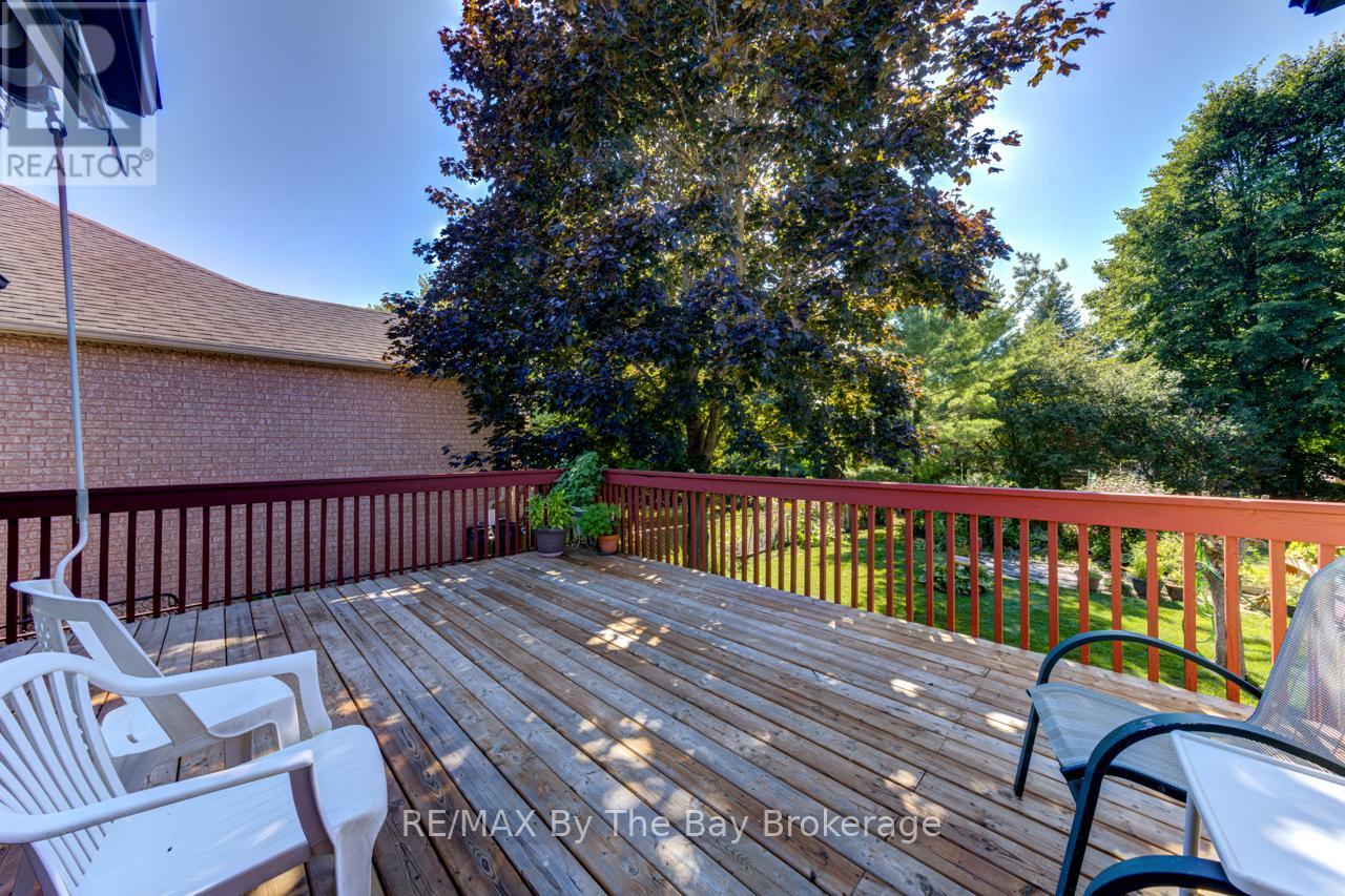 26 TIMBERLAND CRESCENT - 21