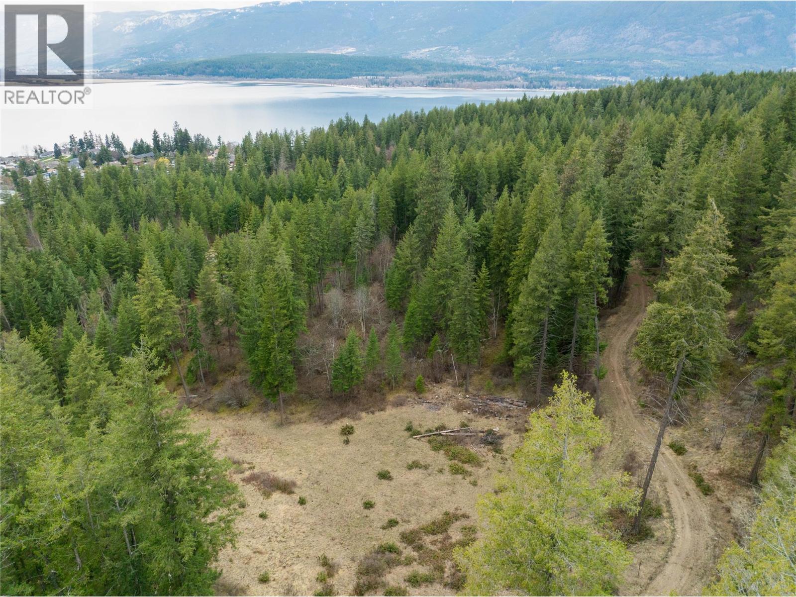 5560 LAKESHORE ROAD NE - 6