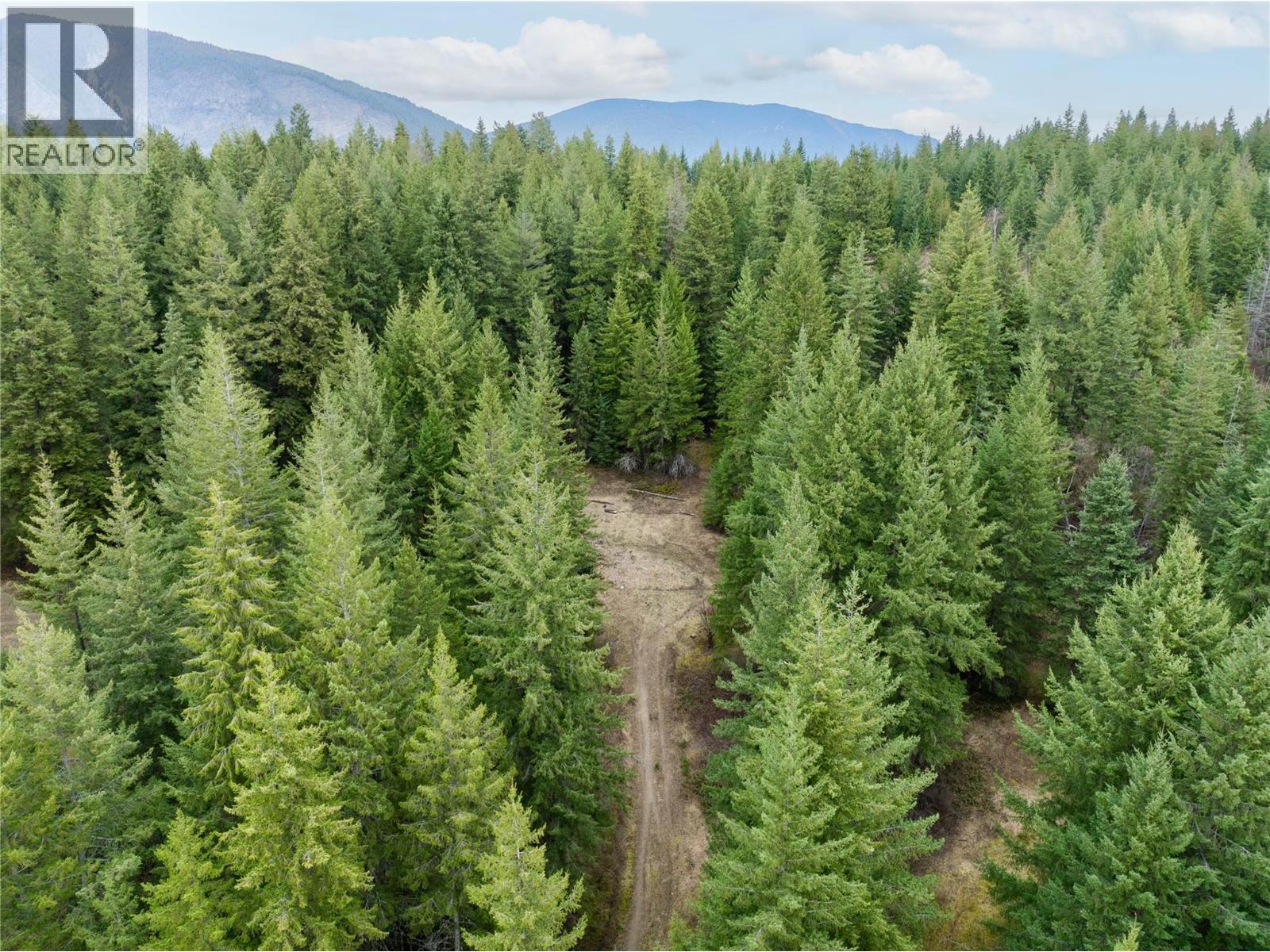 5560 LAKESHORE ROAD NE - 8